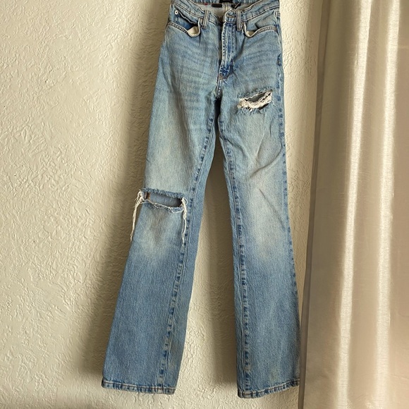 Light denim BDG Urban Outfitters stretch high rise flared jeans size 24 rips - Picture 1 of 6